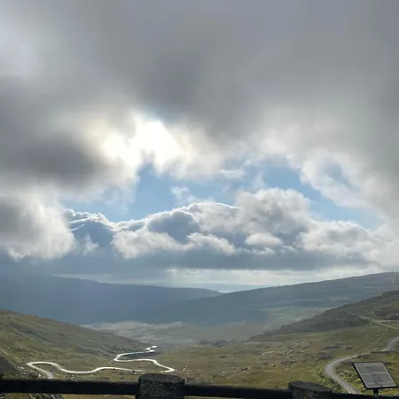 The Ford 3* קנמארה